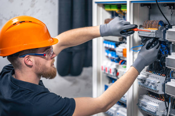 Best Best Electricians Near Me  in Hillsboro, MO